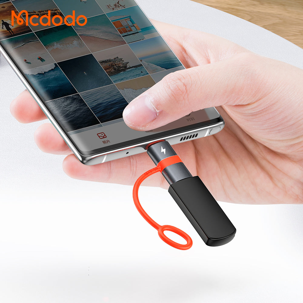 Mcdodo - Adapter (OT-3820) - with Silicone Hook, Aluminium Alloy, Type-C to Micro-USB, 3A, Portable Design, Plug&Play - Grey