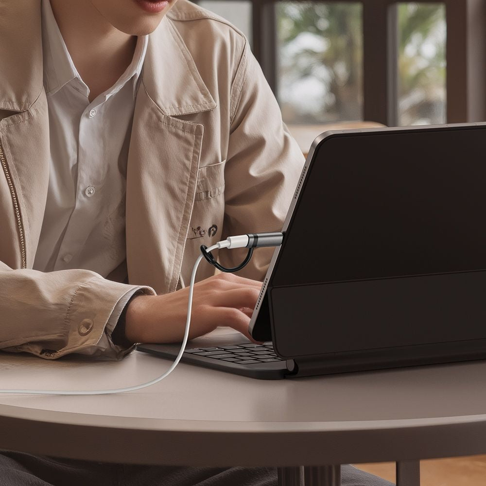 Mcdodo - Adapter Pigeon Series (OT-0180) - Silicone Hook, Aluminium Alloy, Lightning to USB-C, 60W, HD LED Display - Black