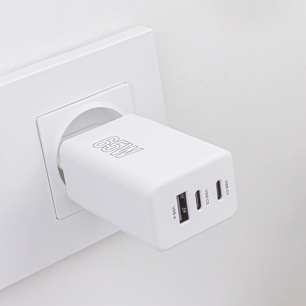 Maxlife MXTC‑08 (65ACC) Φορτιστής Επιτραπέζιος, 2× USB‑C & 1× USB‑A, 65 W – Λευκό