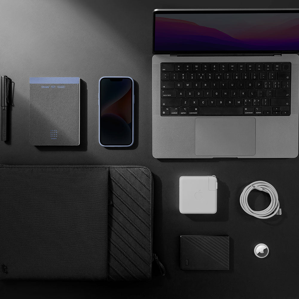 Tomtoc - Voyage Laptop Sleeve (A10F2D1) - 45° Diagonal Lines, Water-Resistant, 16" - Black