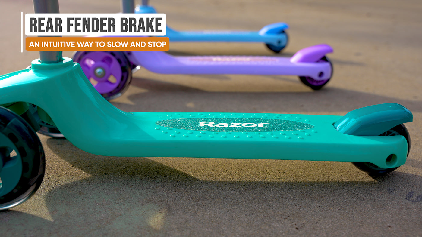 Razor Rollie Τρίτροχο παιδικό πατίνι με αφαιρούμενο καθισματάκι για παιδιά 2,5+ ετών σε χρώμα ροζ