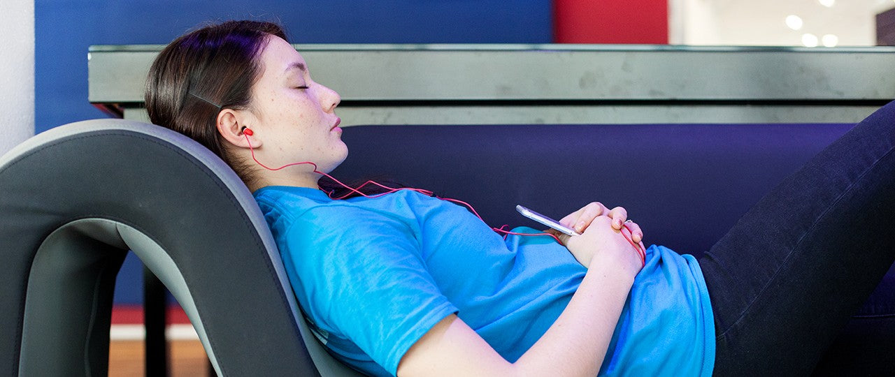 DesignNest earBeans |Bass| Ελαφριά ακουστικά σε σχήμα φασολιού με υποδοχή Lightning (γκρι)