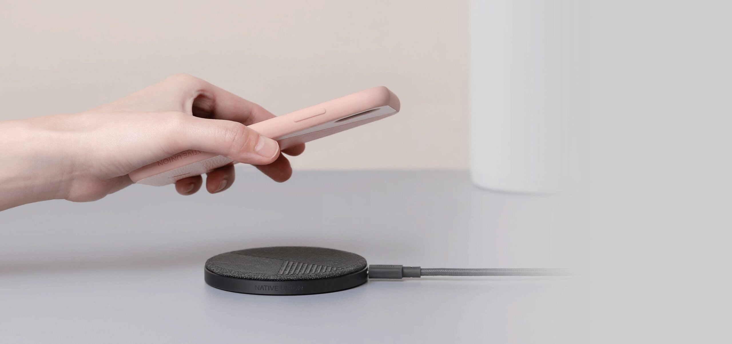 Native Union Clic Card Δερμάτινη Θήκη προστασίας για Apple iPhone 11 Pro με υποδοχή για κάρτες – μαύρη