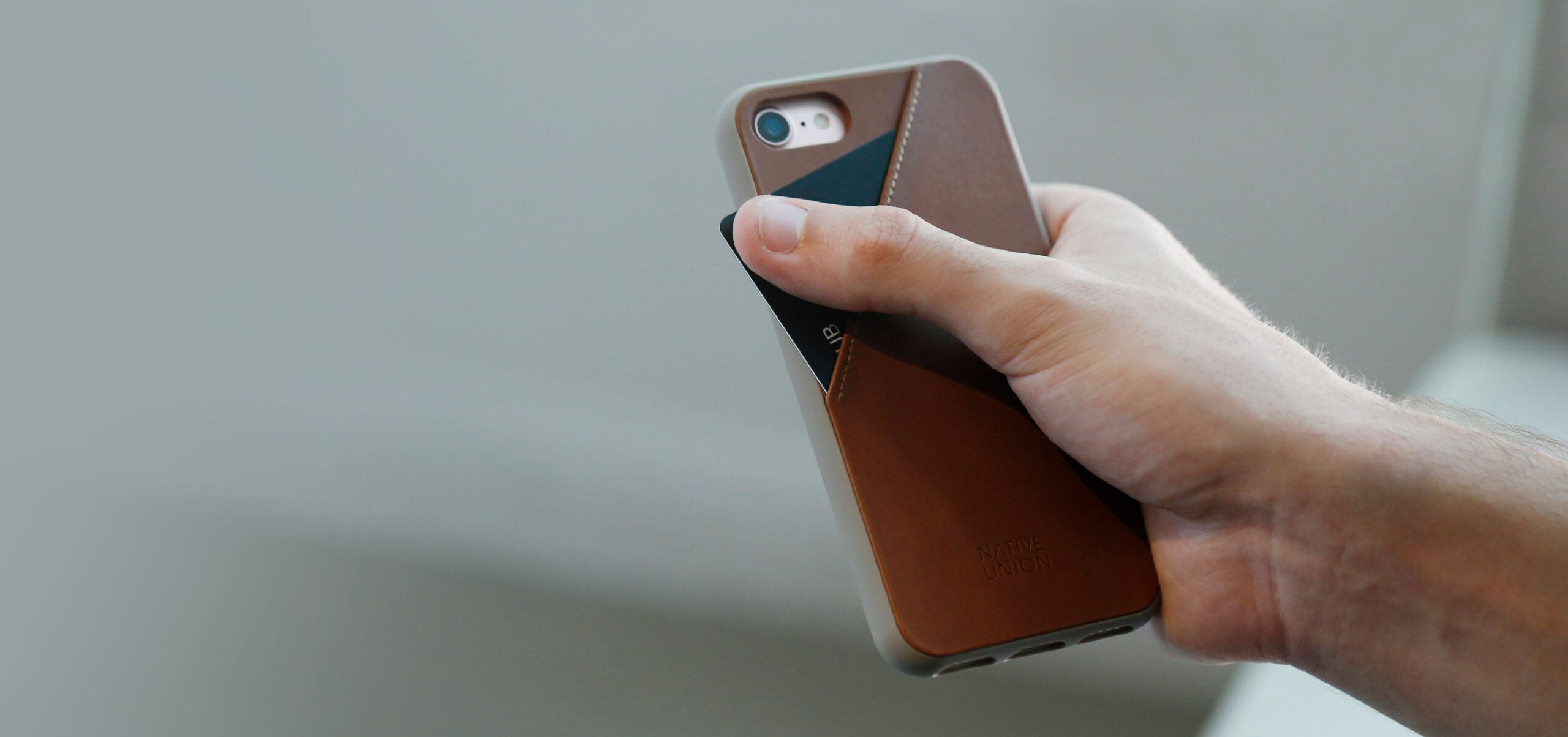 Native Union Clic Card Δερμάτινη Θήκη προστασίας για Apple iPhone 11 Pro Max με υποδοχή για κάρτες – μαύρη