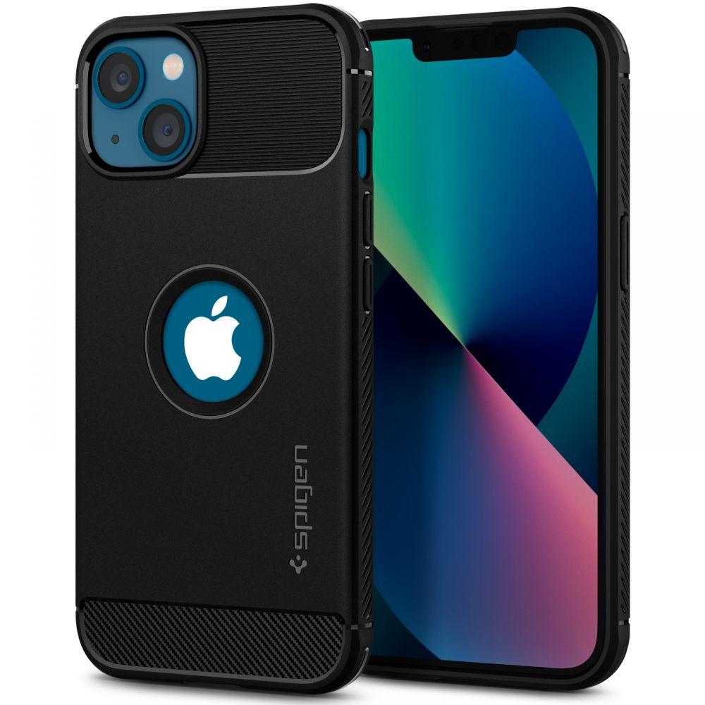 Ένα μαύρο smartphone σε μια θήκη Spigen Rugged Armor Matte Black για iPhone 13 εμφανίζει περήφανα το λογότυπο της Apple. Η οθόνη του σαγηνεύει με μια πολύχρωμη αφηρημένη ταπετσαρία σε μπλε, πράσινο και ροζ. Η θήκη συμβατή με MagSafe έχει ανάγλυφη λαβή και έναν διαφανή κύκλο που τονίζει το λογότυπο.