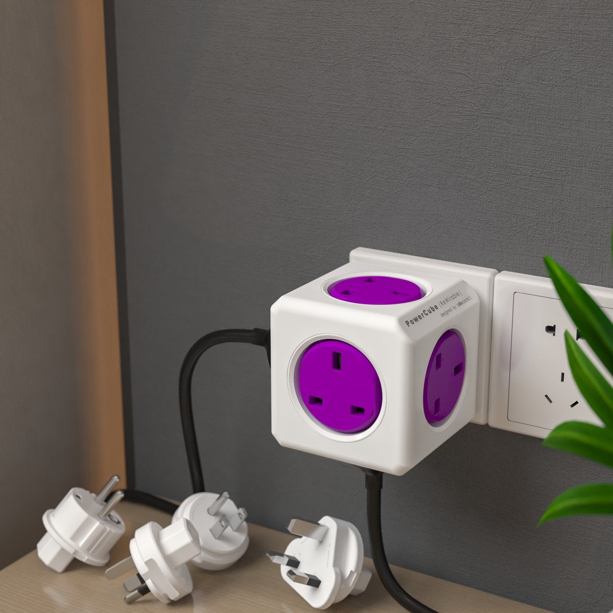 Allocacoc® PowerCube |ReWirable| Πολύπριζο 5 θέσεων UK & 4x plugs  Μωβ - 1840/UKRW4P