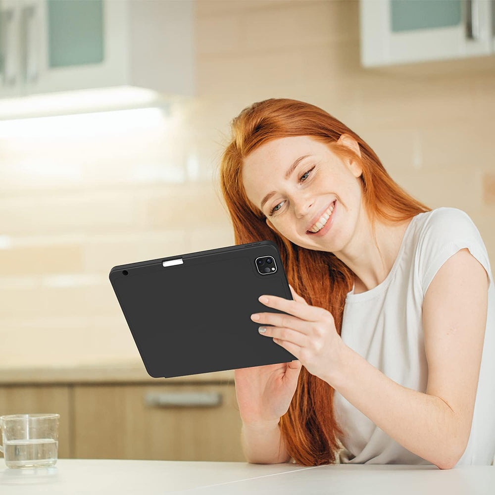 Techsuit - Flex Trifold (with Pencil Holder) - iPad Air 13 (2024) / Air 13 (2025) - Black