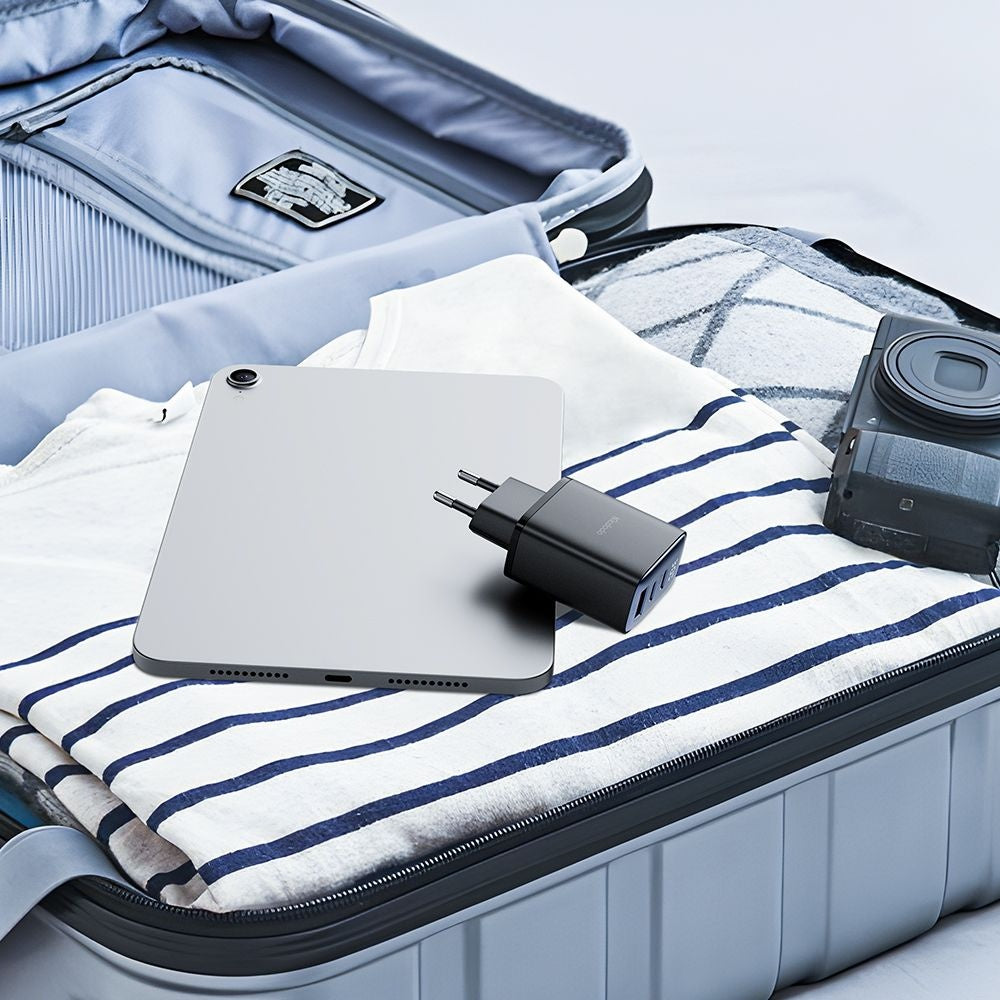 Mcdodo - Wall Charger (CH-2180) - 2x USB-C, 1x USB-A, 30W, Fast Charger, Digital Display - Black