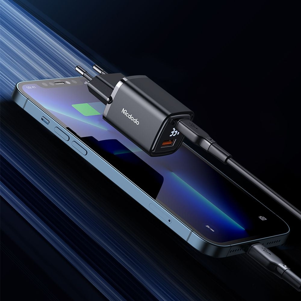 Mcdodo - Wall Charger Graphite Series (CH-1701) - USB-A, USB-C, 33W, Fast Charger, Digital Display - Black