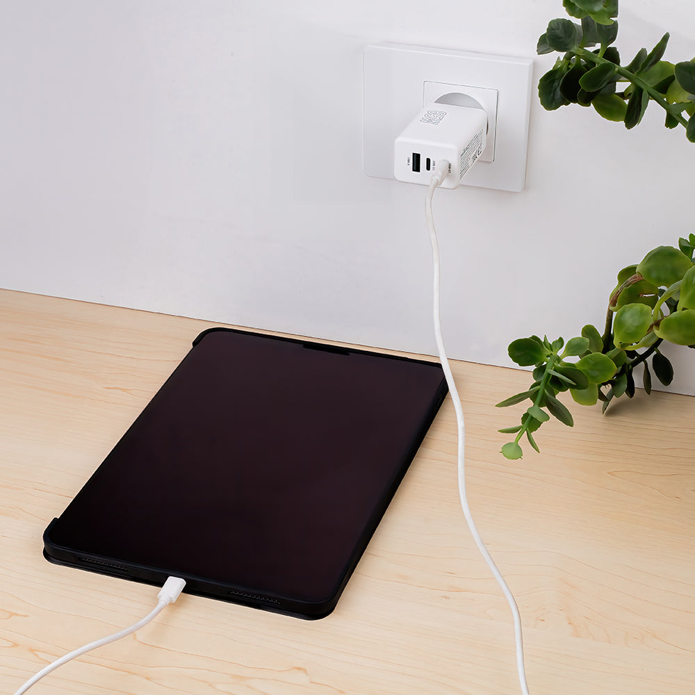 Maxlife MXTC‑08 (65ACC) Φορτιστής Επιτραπέζιος, 2× USB‑C & 1× USB‑A, 65 W – Λευκό