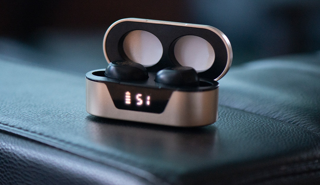 Guess Bluetooth Stereo Headset 5.0 True Wireless Ασύρματα Ακουστικά & θήκη φόρτισης (Μαύρα - GUTWST31EK)