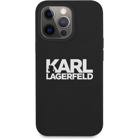 Μια κομψή μαύρη θήκη smartphone Karl Lagerfeld με σιλουέτα στο κείμενο "KARL" προσφέρει κομψή προστασία για το iPhone 12 Pro Max, με τρεις φακούς κάμερας, διαθέσιμη στο phonebazaar.gr.