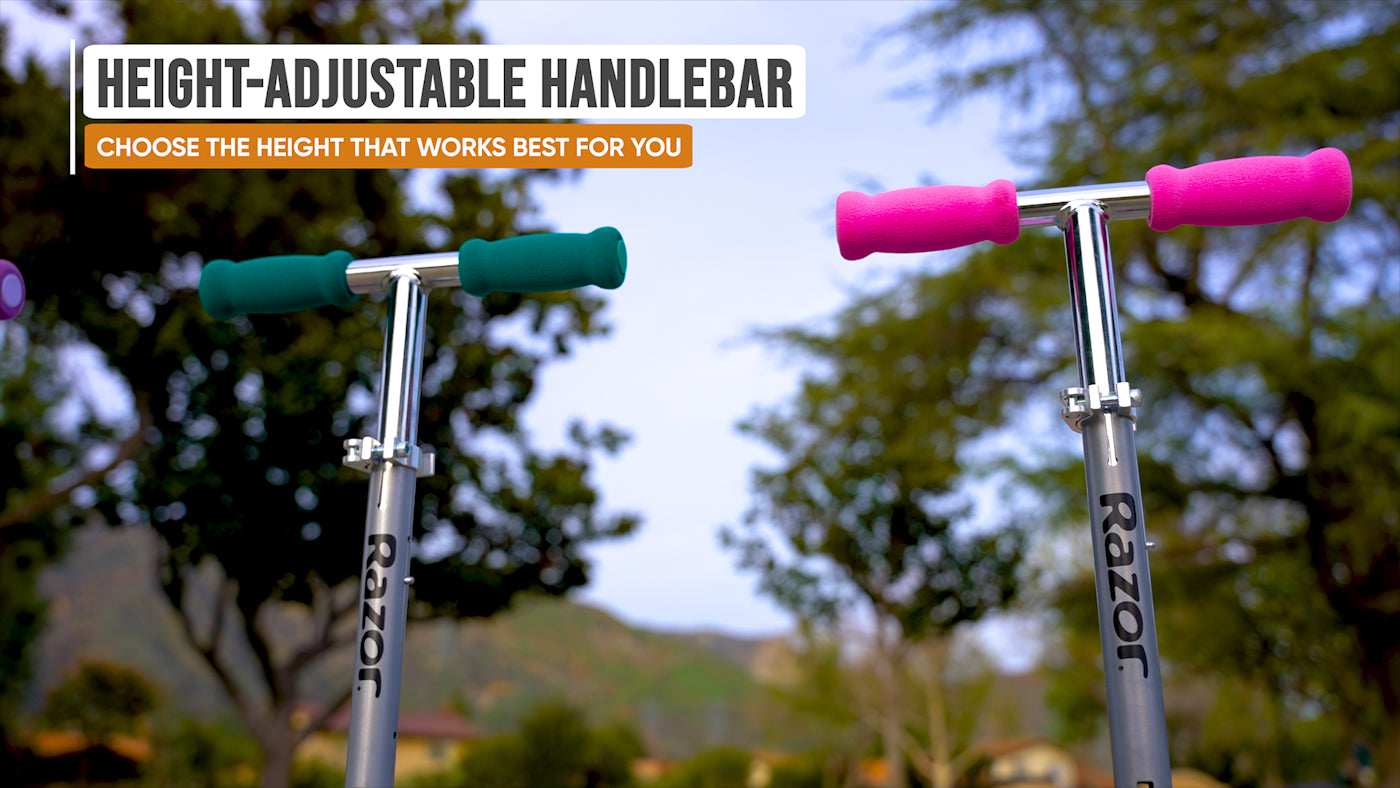 Razor Rollie Τρίτροχο παιδικό πατίνι με αφαιρούμενο καθισματάκι για παιδιά 2,5+ ετών σε χρώμα ροζ