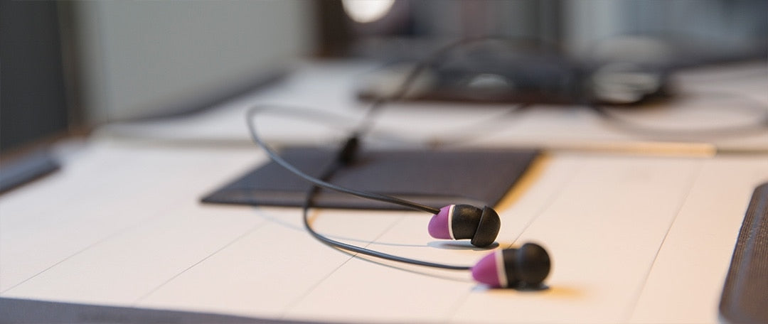 DesignNest earBeans |Bass| Ελαφριά ακουστικά σε σχήμα φασολιού με υποδοχή Lightning (γκρι)