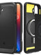 Εικόνα διπλής προβολής της θήκης Spigen Rugged Armor MagSafe για iPhone 16 σε μαύρο χρώμα. Η μία πλευρά δείχνει το στιβαρό εξωτερικό με εγκοπές κάμερας, ενώ η άλλη εμφανίζει την πλάτη συμβατή με MagSafe και την αφαιρούμενη υποδοχή κάρτας. Ένα τηλέφωνο που εμφανίζει μια πολύχρωμη οθόνη είναι εν μέρει ορατό μέσα στη θήκη.